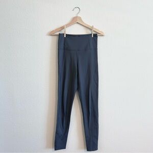 Moon Compressive High-Rise Legging size small